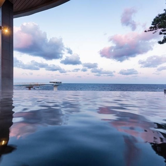 【和歌山】SHIRAHAMA KEY TERRACE ホテルシーモア　2名様平休日1泊2食付