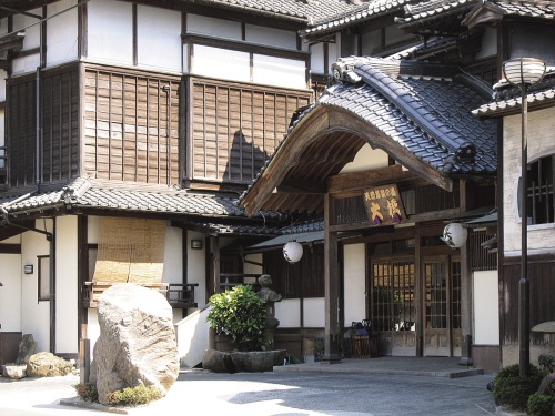 【鳥取】国登録有形文化財 旅館大橋　2名様平休日1泊2食付