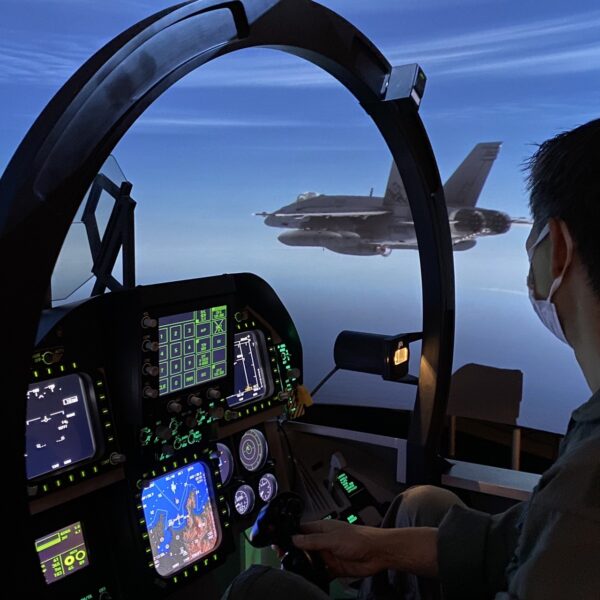【東京】LUXURY FLIGHT HICity Fighter店　2名様 戦闘機フライトシミュレーター体験