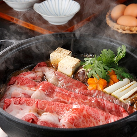 北海道標茶町　星空の黒牛　すき焼用　肩ロース肉550ｇ