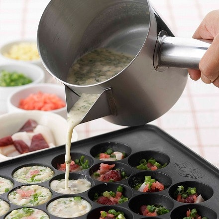 たっぷり入る　粉つぎ1.1L