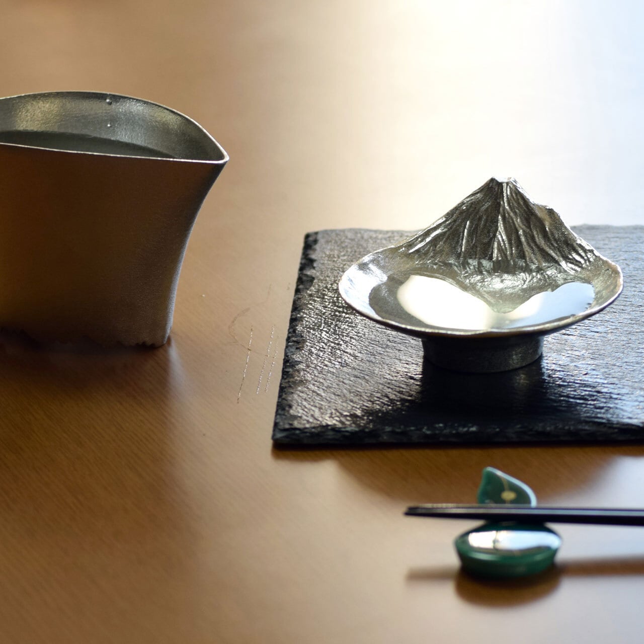 さかさ富士　盃