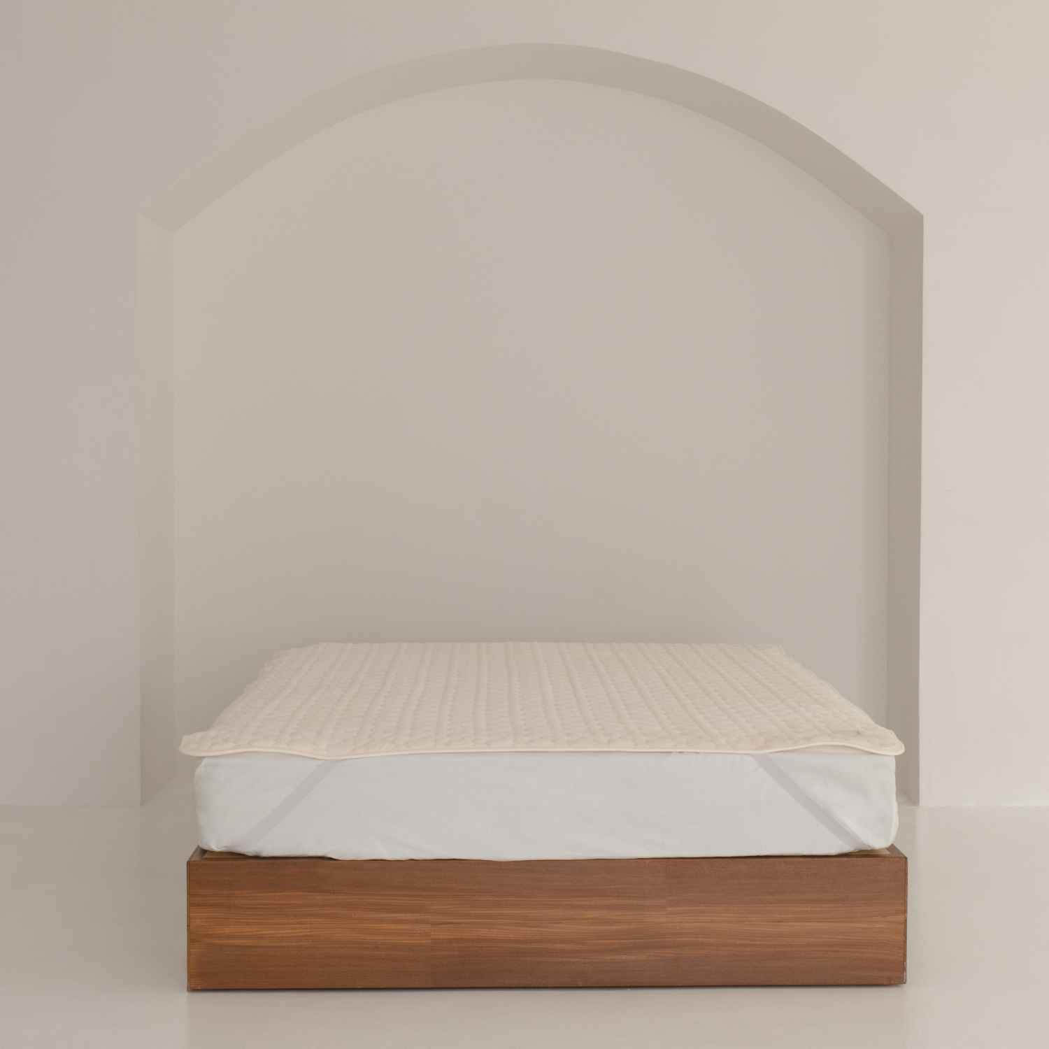 nishikawa【西川】hauu もちもち敷きパッド アイボリー セミダブル