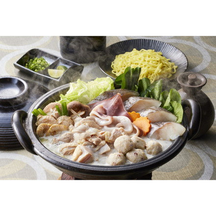 北海道産鶏もも肉と魚介を使った 鶏白湯鍋セット