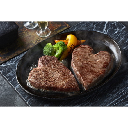 黒毛和牛 ハート形ステーキ