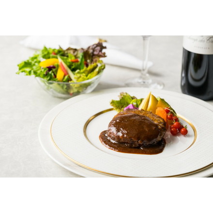 東京・西麻布 「リストランテ アルポルト」 片岡宏之監修 黒トリュフソースハンバーグ8個