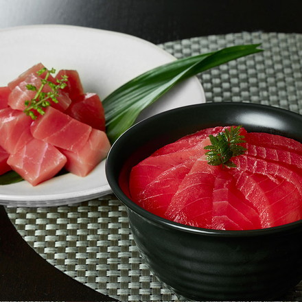 神奈川 「三浦三崎」 天然本まぐろ 目鉢まぐろ食べ比べセット 本鮪赤身、目鉢鮪赤身 各200g×各1 アイルランド産 解凍