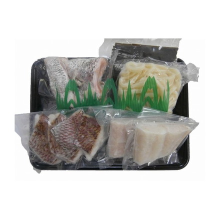 徳島 「吟月」 はもと鯛の鍋 はも身100g、鯛（切身・アラ）200g、うどん100g、ダシ昆布付