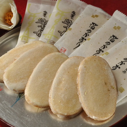石川 今屋 箔のかおり 30枚 銘菓 和菓子 煎餅 金箔 常温
