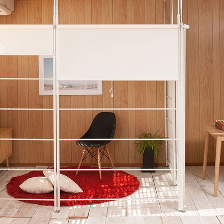 Carol ラダーパーテーション 幅122 アイボリー つっぱり ロールスクリーン 間仕切り カーテン付き