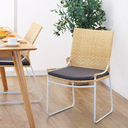 ダイニングチェア 椅子 いす カフェ パーソナルチェア 籐椅子 ラタン アルミ クッション ナチュラル 北欧