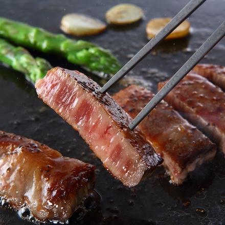 鹿児島黒牛モモステーキ390g