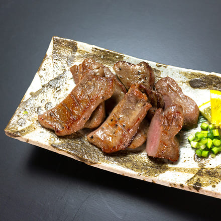 仔牛の牛タン 丸ごと一本塩麹熟成 480g