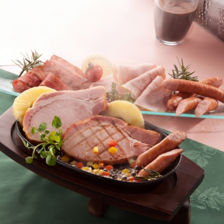 大阪 「夢一喜」 熟成ハム・ウインナー詰合せ（ロースハムステーキ150ｇ、ロースハムスライス79ｇ、あらびきウインナー130ｇ、ブラートブルスト120ｇ）