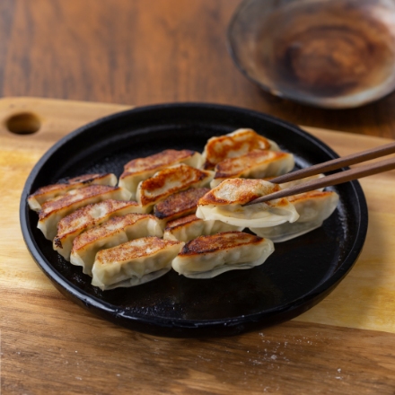 「一風堂」＆「博多八助」 監修 ひとくち餃子セット（2種計4袋）