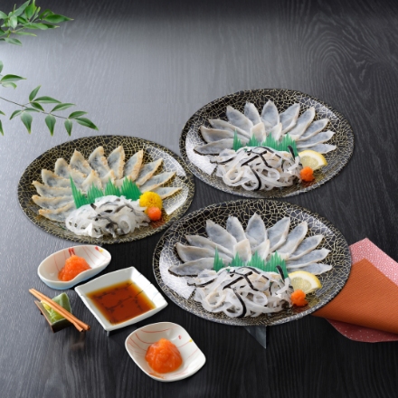 「関とら本店」 ふく薄造り詰合せ（真ふぐ霜降り刺身（17cm皿）20g×2、真ふぐたたき刺身（17cm皿）20g、とらふぐ皮20g×3、ふくポン酢10g×3、もみじおろし10g×3）