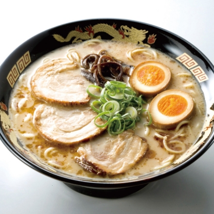 熟成乾燥熊本ラーメン くまモンパッケージ ＜乾麺＞とんこつ味（麺70g×12食/スープ・調味油付）、塩味（麺70g×12食/スープ付）/計24食