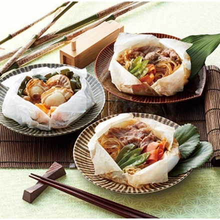 包み蒸し3種セット（黒毛和牛すき焼き風 包み蒸し135g×3個、ホタテ＆わかめ 包み蒸し155g×3個、前沢牛すき焼き風 包み蒸し135g×2個）