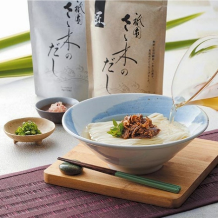 「祇園さゝ木」だし（だしパック8g×10入×2、だしパック匠（食塩不使用）11g×10入×2）と牛しぐれ煮（50g×4）・手延素麺（50g×5束×4）セット