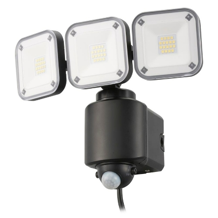 防犯センサーライト オーム電機 monban LS-A450W3 4500ルーメン 3灯コンセント式 IPX4