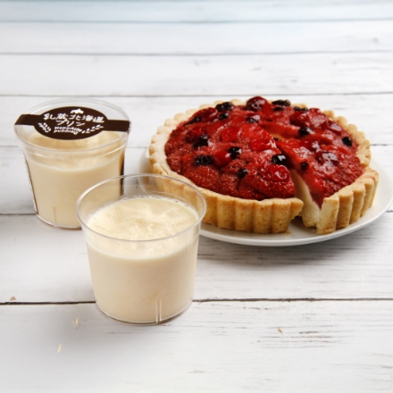 「乳蔵」 北海道ミックスベリータルト5号×1ヶ・プリン×3ヶ