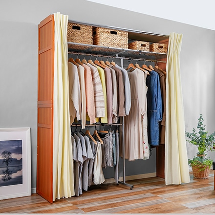 横伸縮 カバー付きクローゼットハンガー 棚付き ブラウン