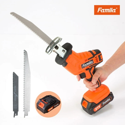 Famila 充電式コードレスのこぎり6点セット 専用替え刃2枚 予備バッテリー付き