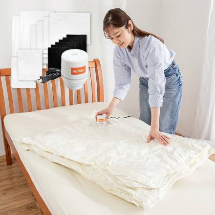 ファミラ 布団圧縮袋 15点セット 掃除機不要 電動吸引ポンプ付き 吸引ポンプ 衣類圧縮袋 圧縮袋 Mサイズ4枚 Lサイズ2枚 竹炭シート6枚 衣類圧縮袋2枚 ファミラ 布団圧縮袋