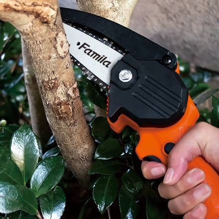 ファミリー・ライフ 充電式ハンディチェーンソー LEDライト付き