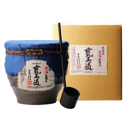 芋焼酎 甕入り 無濾過古酒 甕王道 3年古酒 25度 1800ml 柄杓付 熊本県 恒松酒造本店 いも焼酎 甕 古酒 ギフト 黒麹 プレゼント 贈物 ひしゃく付 父の日 酒 飲み物 虎