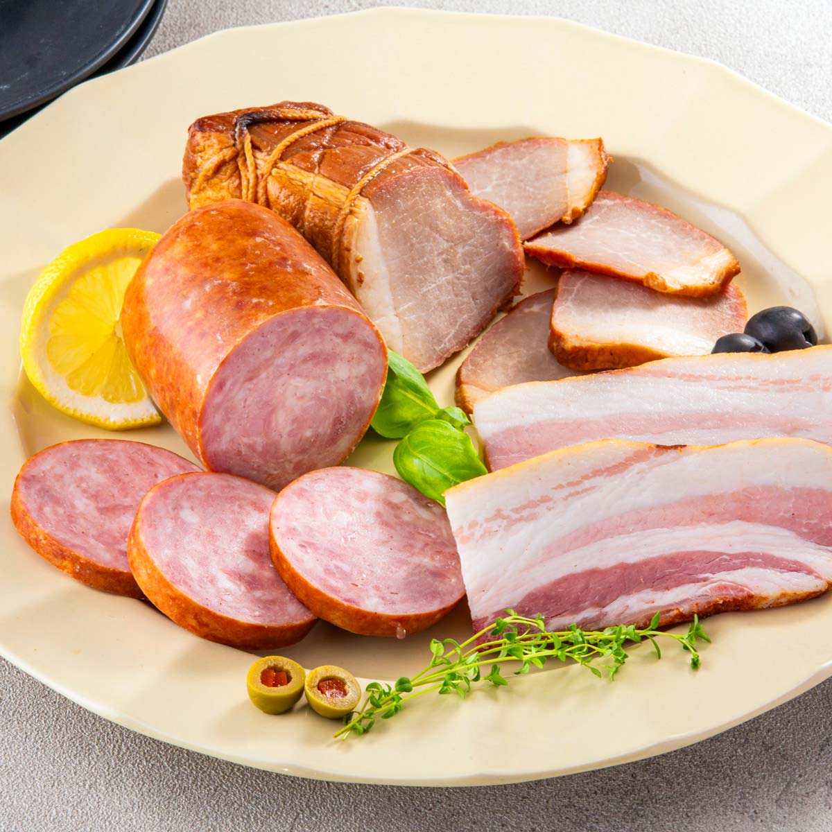 南州農場 鹿児島黒豚 焼豚セット 〔焼豚200g、ベーコン150g、荒挽きボロニア250g〕 ソーセージ 詰め合わせ