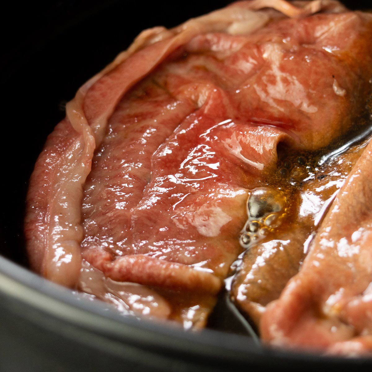 丸福商店　飛騨牛 赤身肉 すき焼き用 4～5人前〔モモまたはカタ赤身700g〕岐阜県