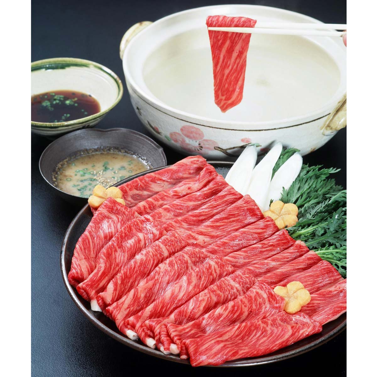 高橋畜産食肉　蔵王牛しゃぶしゃぶ用（モモ又は肩）〔250g〕宮城県産
