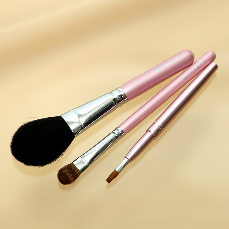 熊野化粧筆メイクブラシ3点セット [最高級山羊チークブラシ＆高級シャドウブラシ＆携帯リップブラシ]ピンクパール