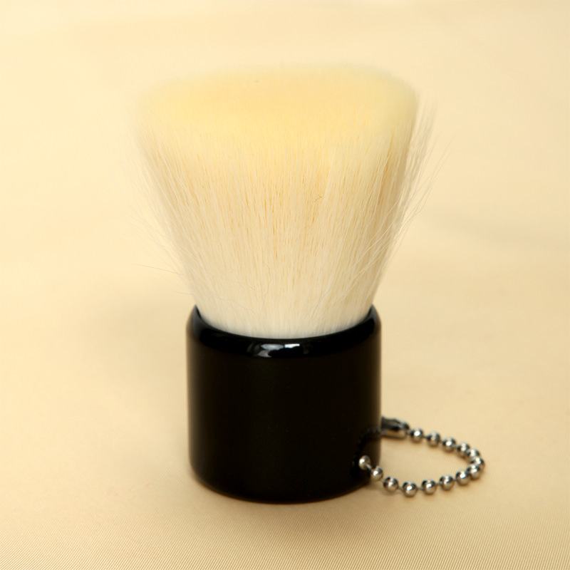 ■特許取得（第6128364）　黒ずみに！ニキビ予防に！毛穴の奥まで洗顔！お肌を優しく洗い上げる[熊野筆・洗顔用ブラシ（大）]洗顔筆でツルツル肌に！