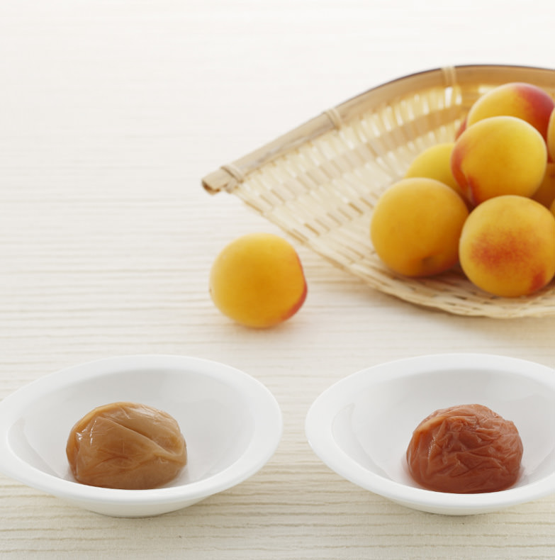 天授の梅はちみつ　河本食品株式会社　和歌山県　塩分が気になる方も安心。「塩分2.8％」のまろやかでヘルシーな梅干し