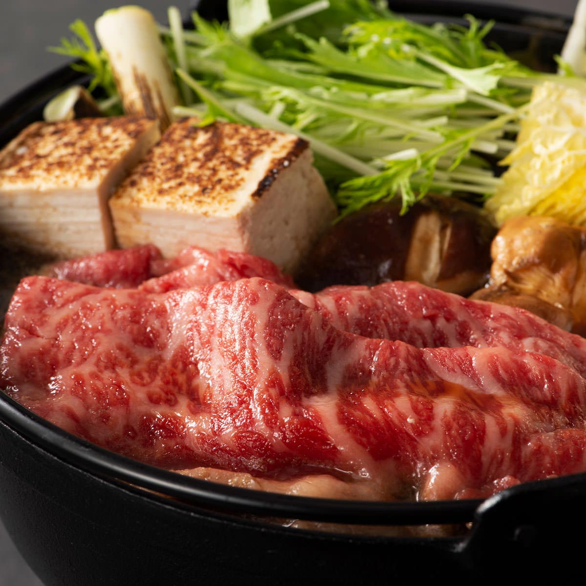 フジチク 藤彩牛ロースすき焼き・しゃぶしゃぶ用 〔300g〕 牛肉