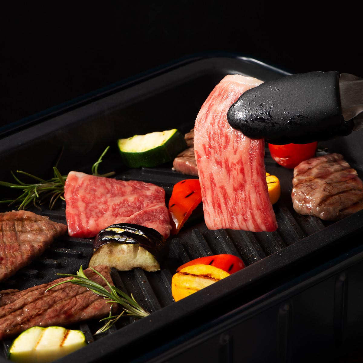 フジチク 藤彩牛 ロース 焼肉用 〔300g〕 牛肉