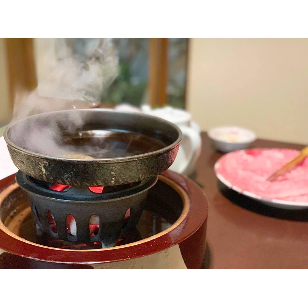 すき焼き用 上 牛肉セット 折 〔300g〕 東京 国産 牛肉 黒毛和牛 A5ランク 伊勢重