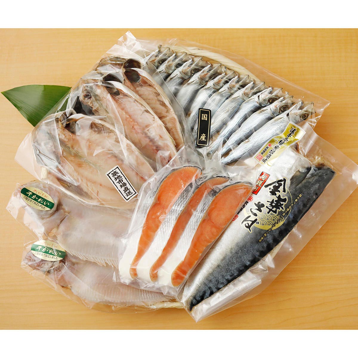 築地の目利き厳選 時鮭と干物の詰合せ 〔時鮭×3・アジ開干し×3・干カレイ×2・さば干物×1・ウルメ丸干し1連×1〕 時鮭 東京 築地