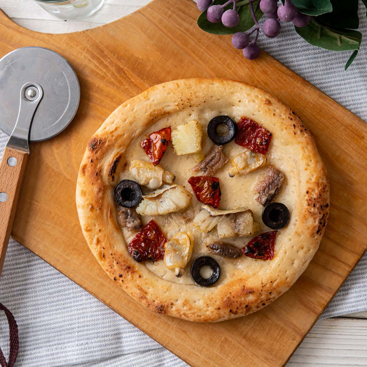 アル・ケッチァーノ 奥田シェフ監修 クラフトピザセット 〔ズワイガニとだだ茶豆のピザ、ズワイガニとだだ茶豆のピザ ほか全4種〕 ピザ【北海道・沖縄県・離島 配送不可】