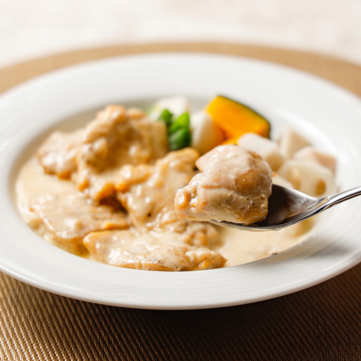 俺の ロッシーニ風ハンバーグ 鶏のフリカッセ 詰め合わせ 〔ハンバーグ×2、鶏のフリカッセ×1〕 惣菜 冷凍食品