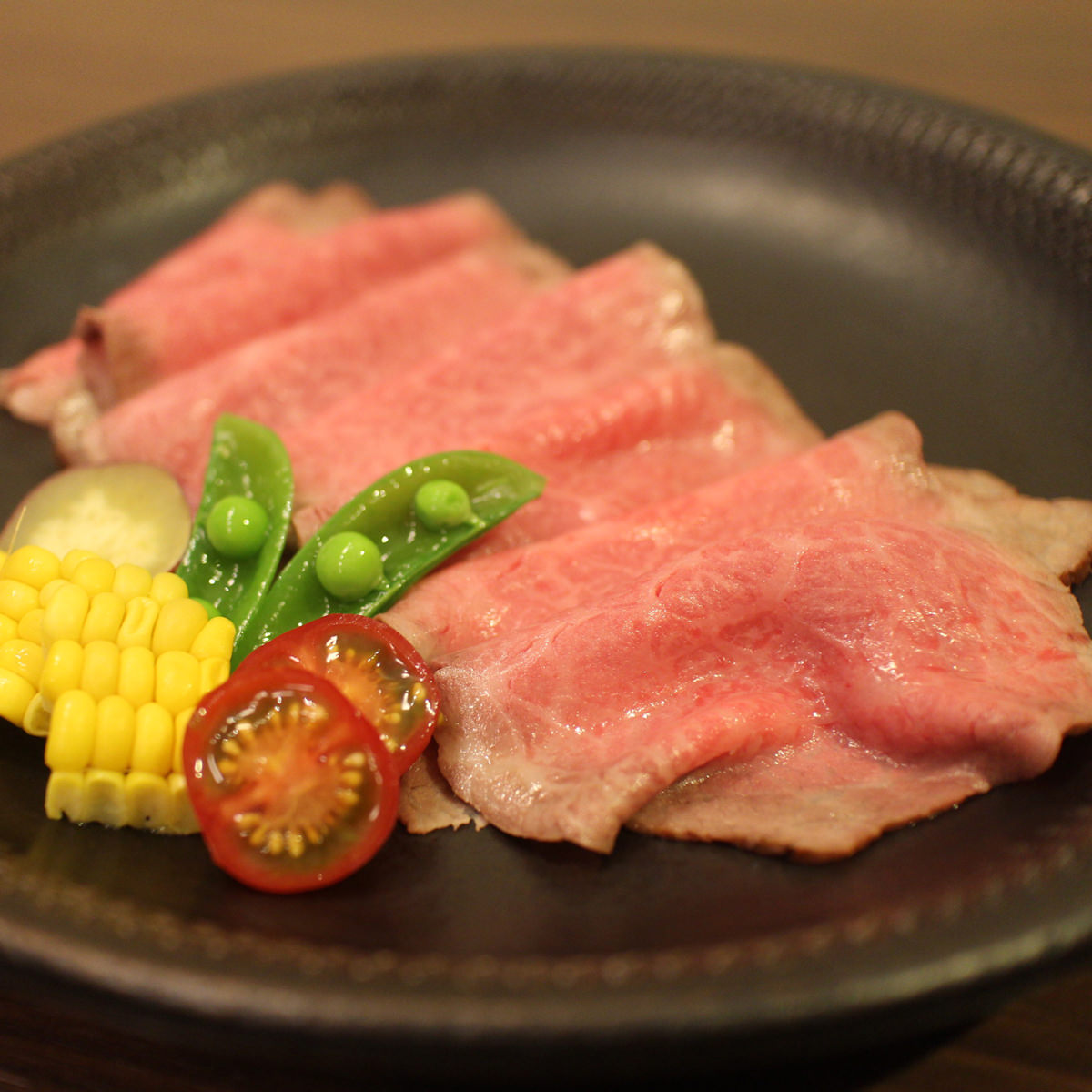 大阪 洋食Revo 黒毛和牛ローストビーフ 〔ローストビーフ200g、ソース40g〕 冷凍総菜【北海道・沖縄・離島 お届け不可】