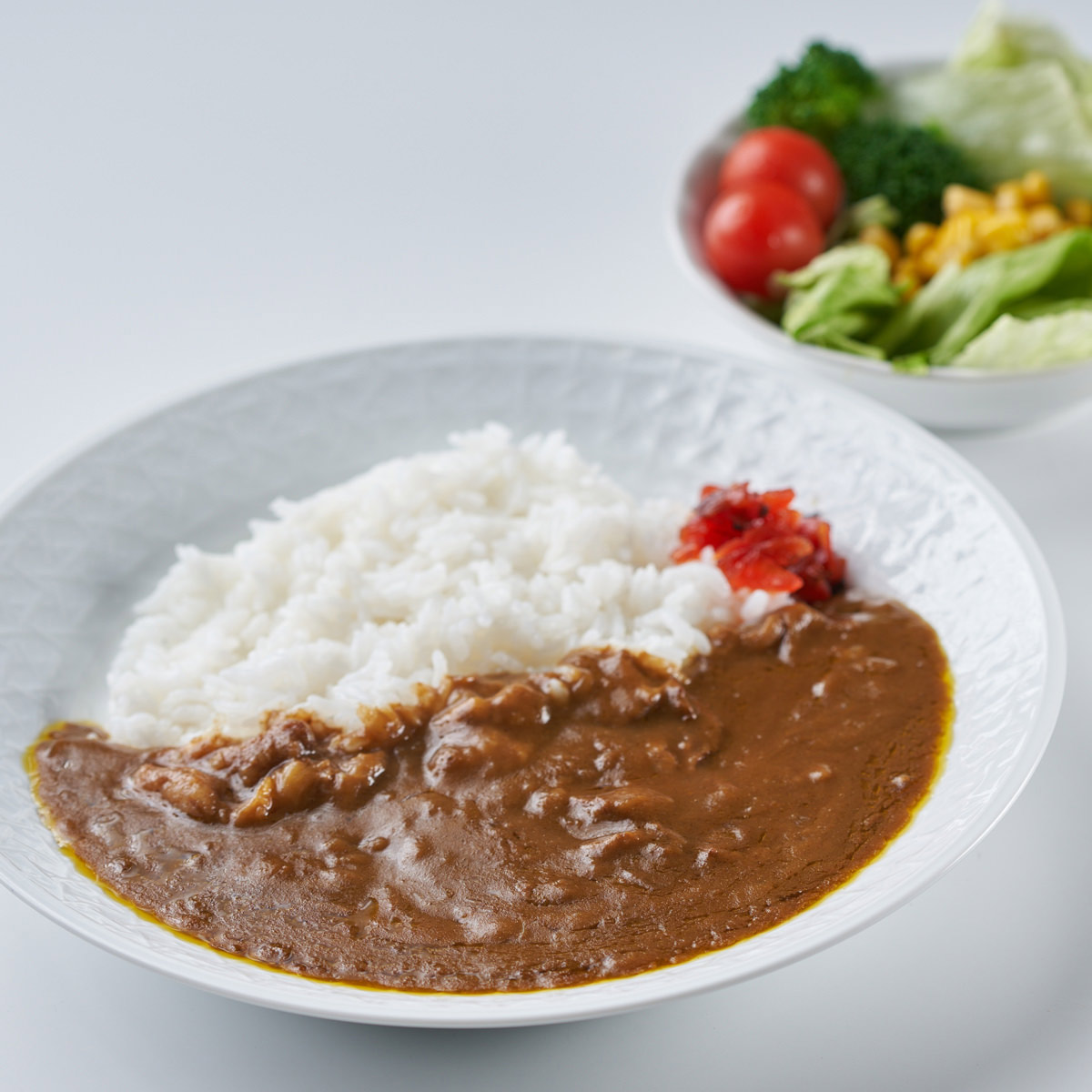 大阪 洋食Revo じっくり煮込んだ和牛すじカレー 4個 〔200g×4〕 レトルトカレー【北海道・沖縄・離島 お届け不可】
