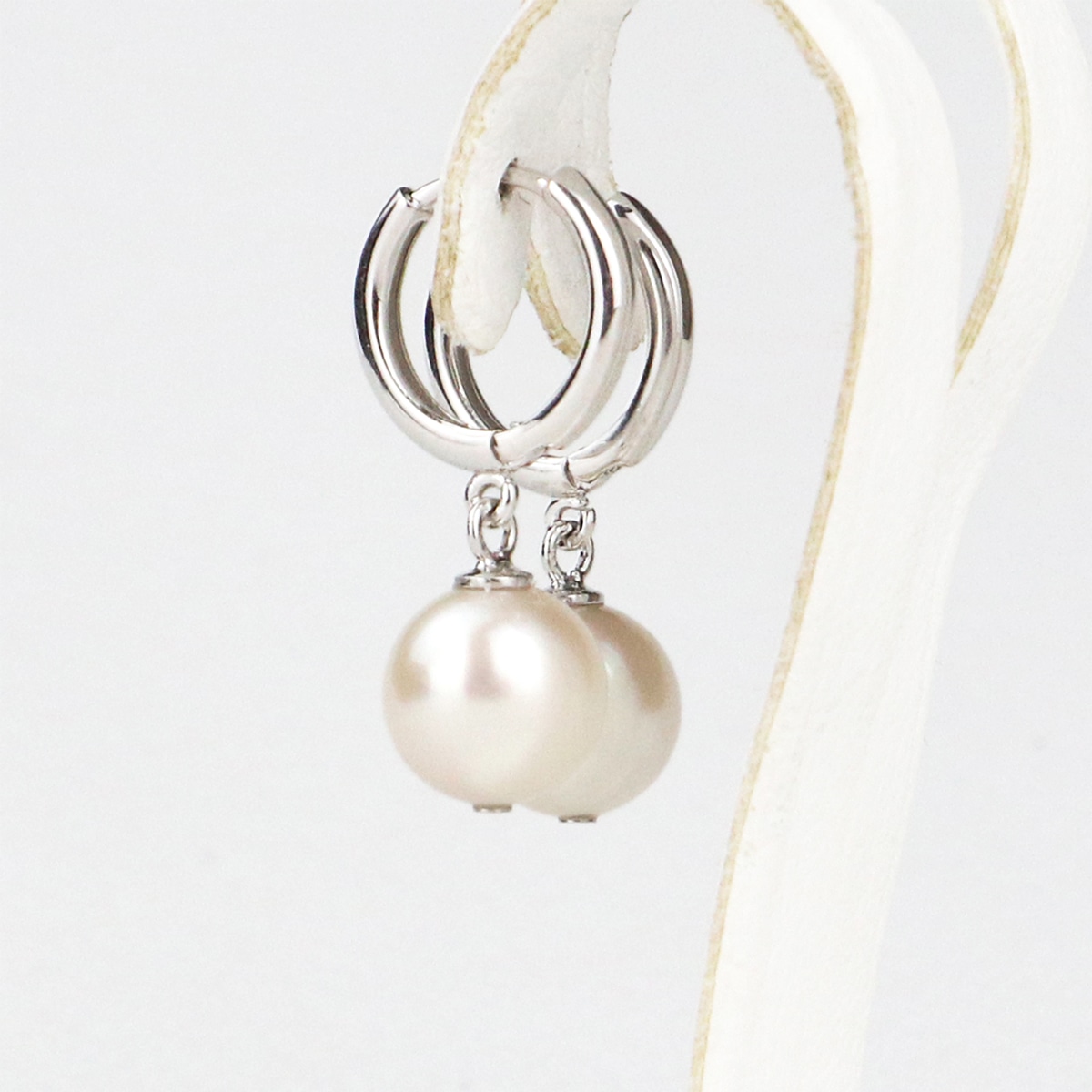 アコヤ真珠 1粒 8.5-9.0mm パール フープピアス 〔金具：直径12mm 内径9mm〕 アクセサリー ピアス