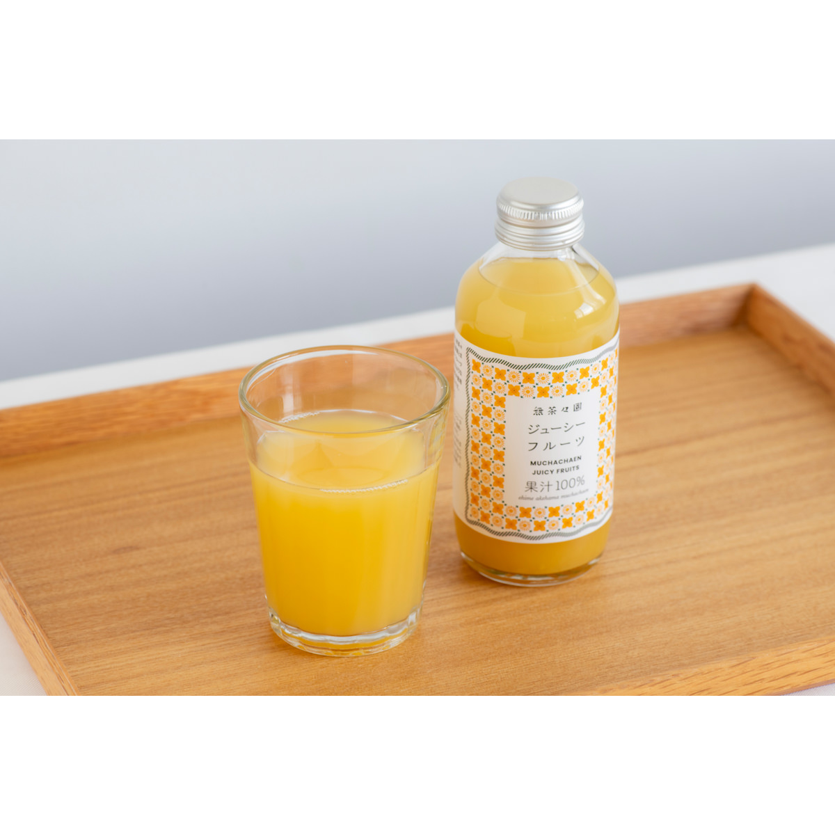 無茶々園 愛媛 果汁100％ ジューシーフルーツジュース 〔180ml×12本〕 ジュース 常温【沖縄県・離島 配送不可】