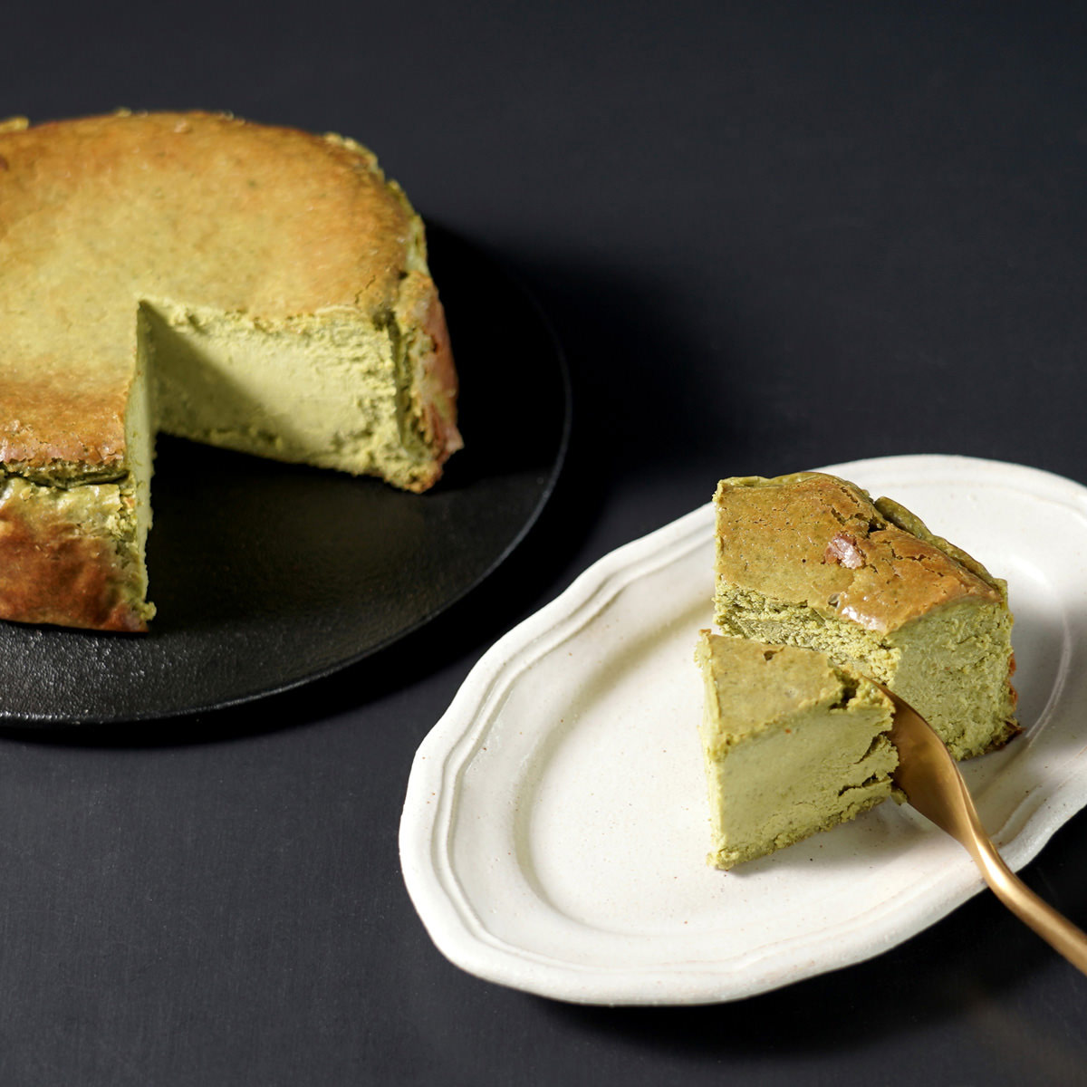 白金ベイクドチーズケーキ 抹茶〔4号(φ12cm)〕スイーツ 冷凍