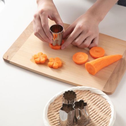 【送料込】にちにち道具 ステンレスの道具 野菜抜き型 4P 小 ケース付