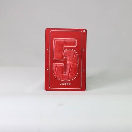 Numero（ヌメロ）レッド5