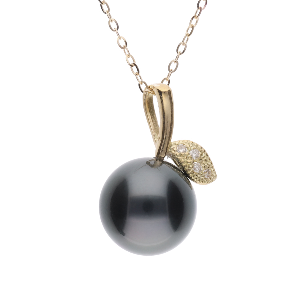 ERIS VELINA【姫果】ブラックパール（黒蝶真珠・8mm・セミラウンド系）天然ダイヤモンド K18 イエローゴールド ペンダントネックレス（トゥインクルチェーン・45cm・0.65mm）
